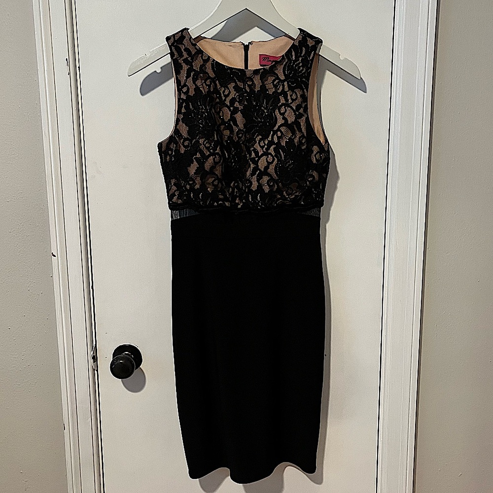 Morgan & Co. Black Lace Bodycon Dress. Size 3/4